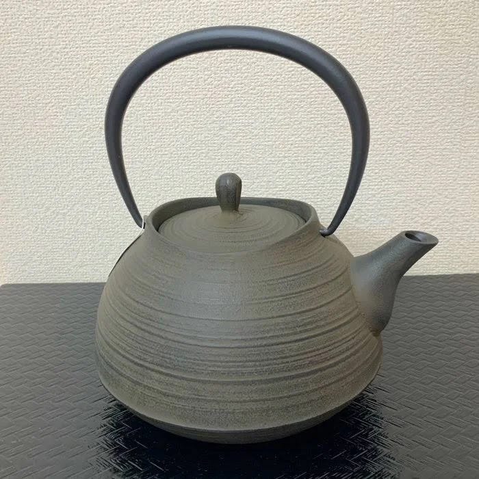Authentic Japanese Cast Iron Tea Kettle | Image
