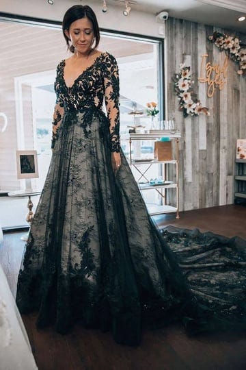 sexybride-gorgrous-black-lace-a-line-wedding-dresses-appliques-long-sleeves-gothic-bridal-gowns-2024-1