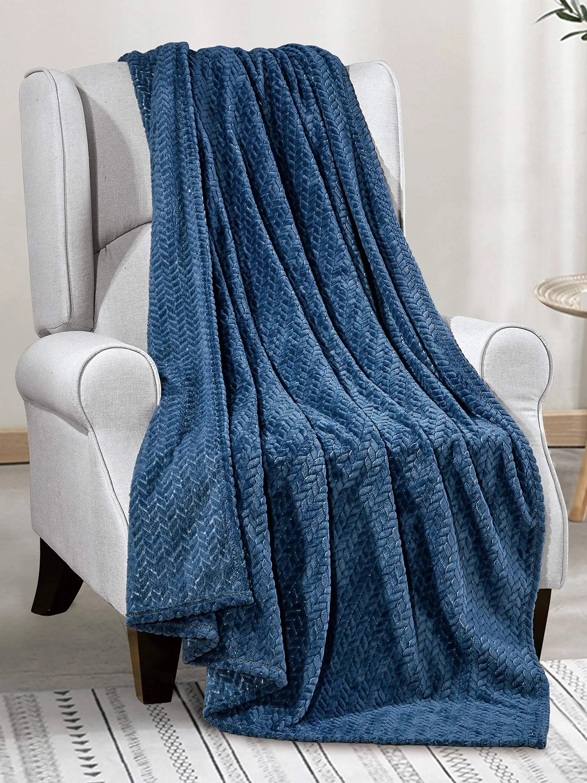 Extra Soft Oversized Chevron Braided Throw Blanket | Image