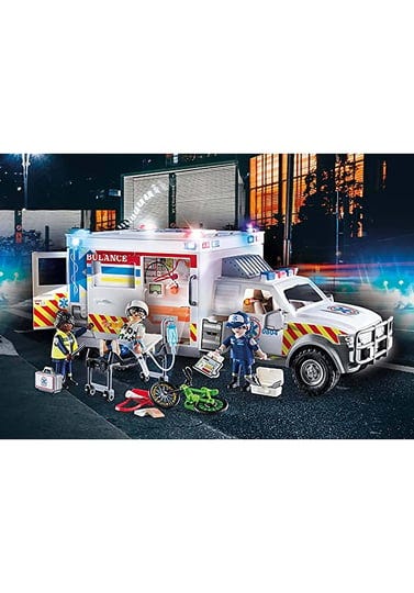 playmobil-rescue-vehicles-ambulance-with-lights-and-sound-1