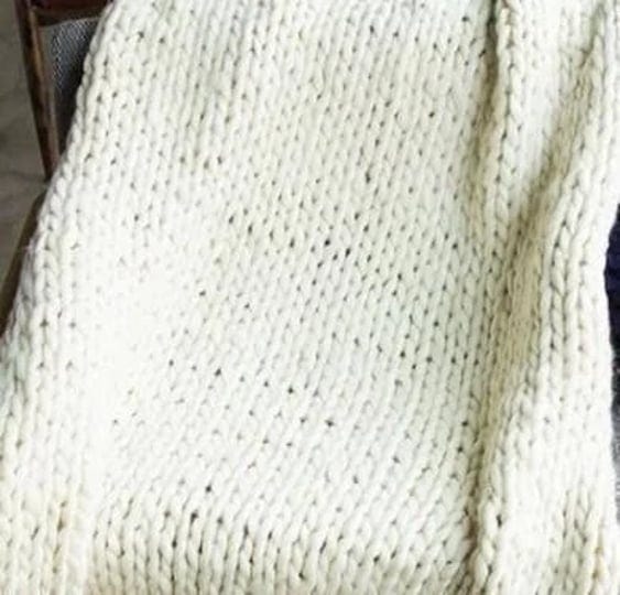 hygge-chunky-knit-throw-blanket-ivory-small-1