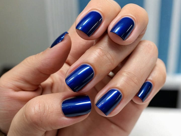 Dark-Blue-Nails-3