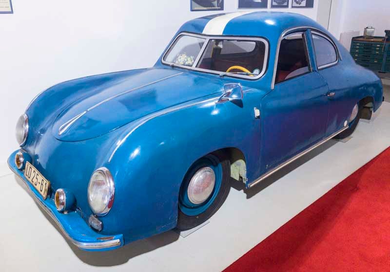 GDR version of an early Porsche on a 1944 Kübelwagen chassis