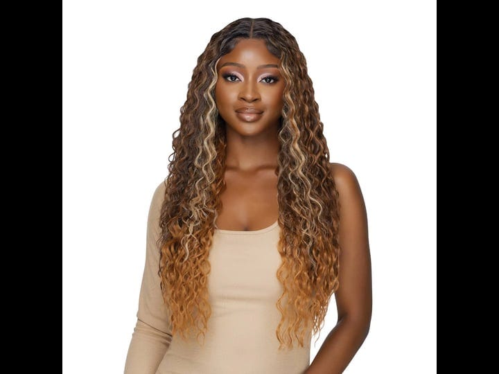 outre-hd-melted-hairline-lace-front-wig-lea-3