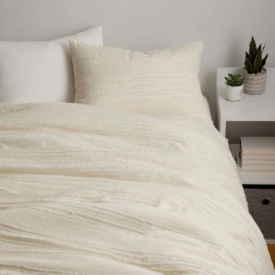 dormify-eyelash-fringe-comforter-and-sham-set-dorm-essentials-light-natural-full-queen-1