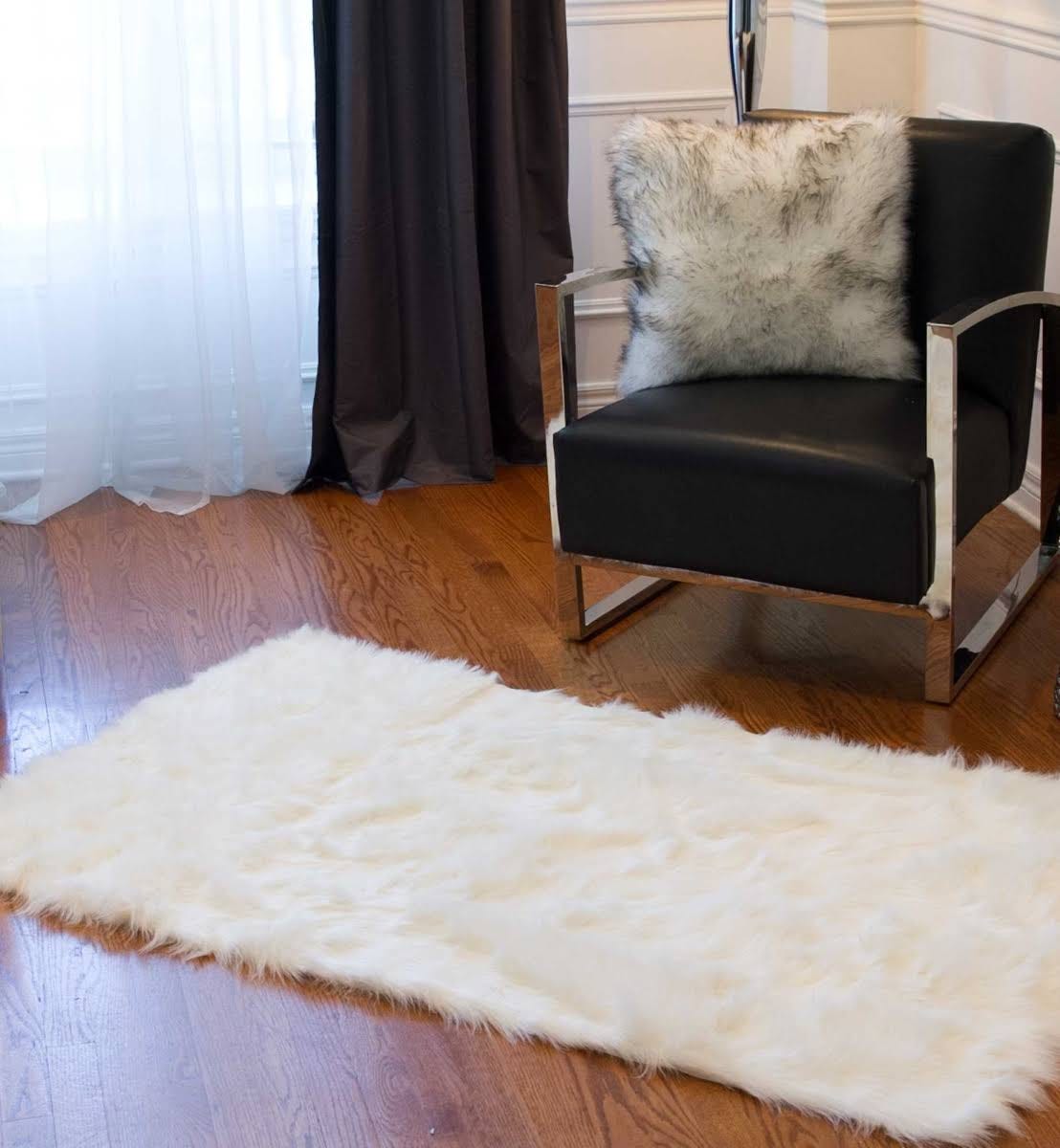 Luxurious Off-White Faux Fur Area Rug (60