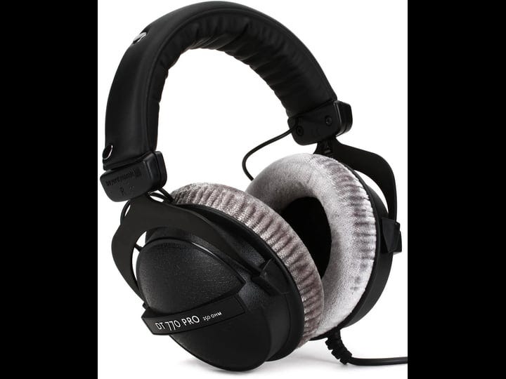 beyerdynamic-dt770-pro-professional-closed-back-headphones-1