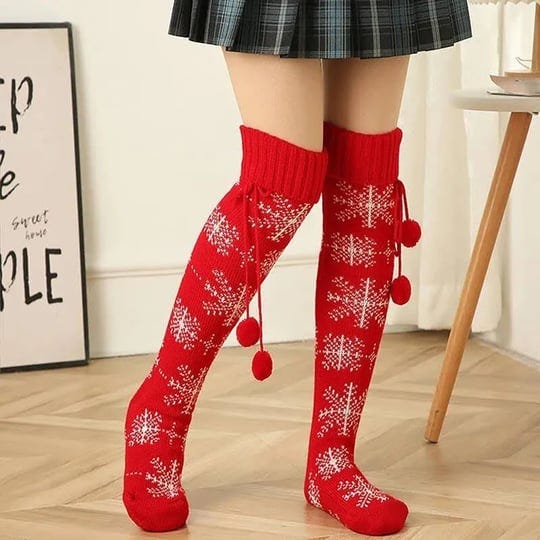 cozy-christmas-knitted-stockings-1