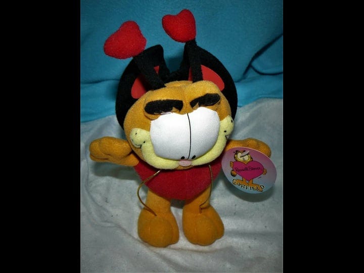 garfield-9-valentines-day-heart-plush-russell-stover-1