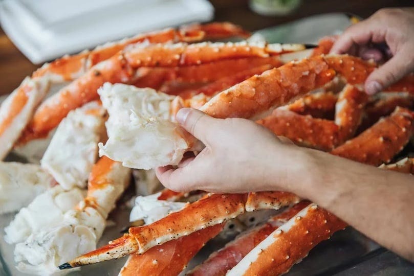 alaskan-king-crab-colossal-red-king-crab-legs-4-lbs-overnight-shipping-monday-thursday-1