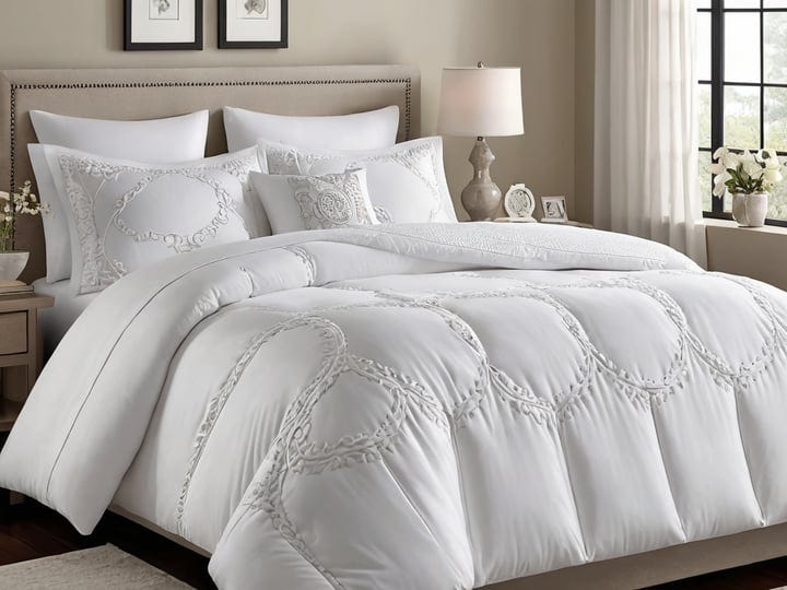 White-Comforter-3
