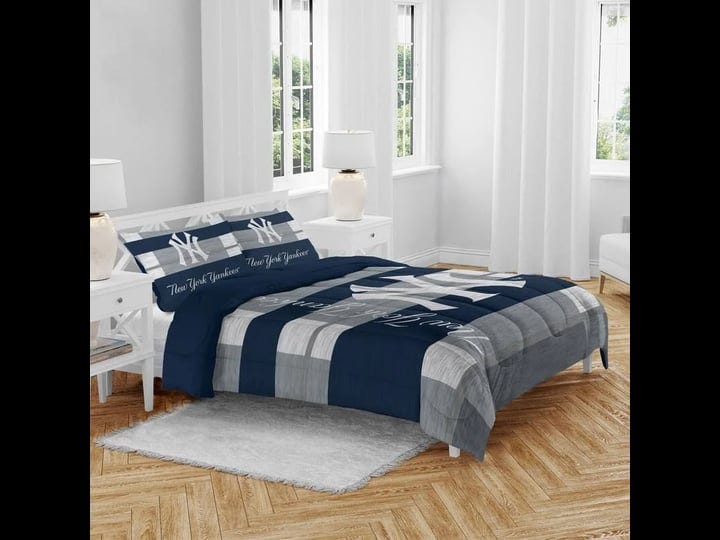 new-york-yankees-heathered-stripe-3-piece-full-queen-bed-set-1