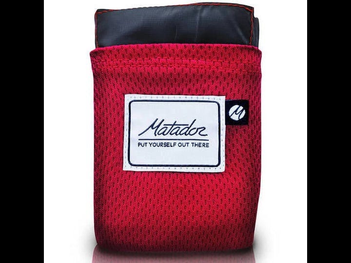 matador-red-pocket-blanket-1