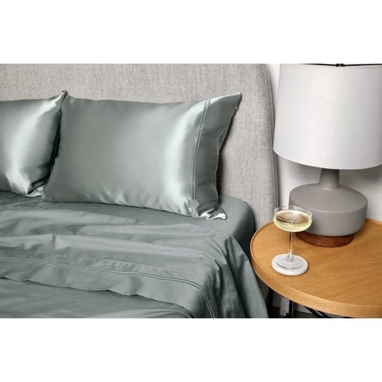 silk-pillowcase-sheet-set-mismatch-soft-emerald-queen-1