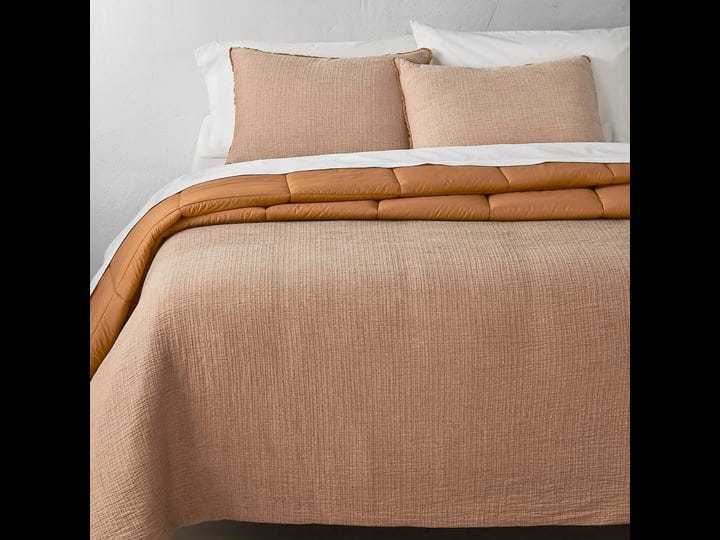 full-queen-textured-chambray-cotton-comforter-sham-set-warm-brown-casaluna-1