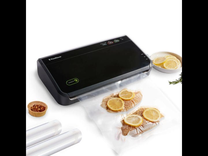 foodsaver-fm2100-000-vacuum-sealer-machine-system-with-starter-bags-1