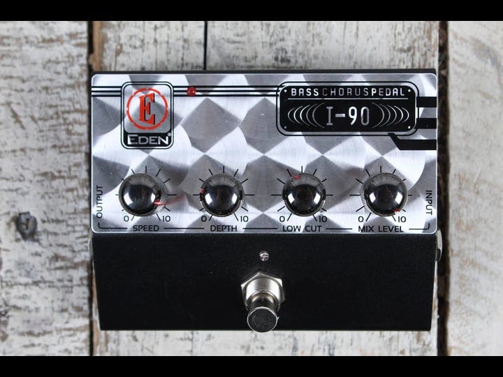 eden-i90-bass-chorus-pedal-1