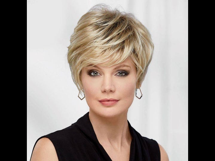 blonde-victoria-whisperlite-wig-by-paula-young-short-straight-wig-1