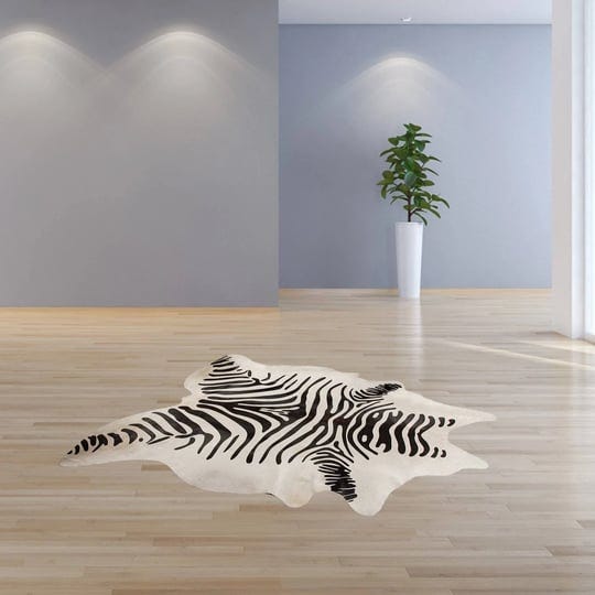 6-x-7-cowhide-rug-zebra-black-on-off-white-1