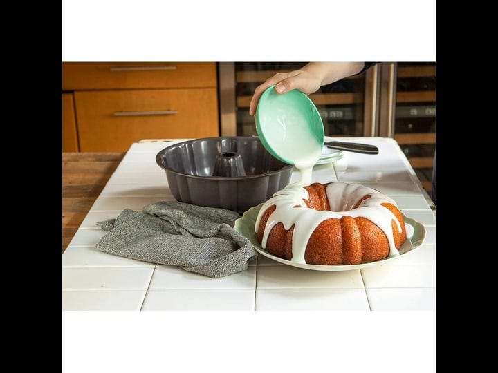 saveur-selects-saveur-artisan-fluted-tube-bundt-pan-gray-1