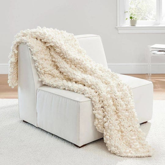 boucle-throw-50x60-ivory-1