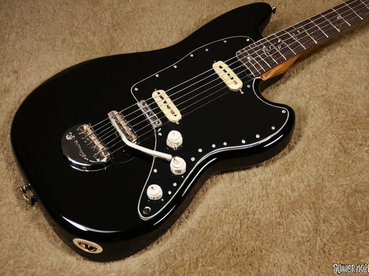 Squier-Jazzmaster-5