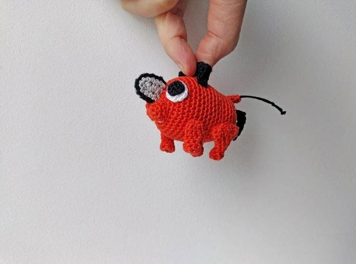 amitoyshandmade-crochet-devil-the-chainsaw-amigurumi-tiny-doll-pocket-friend-1