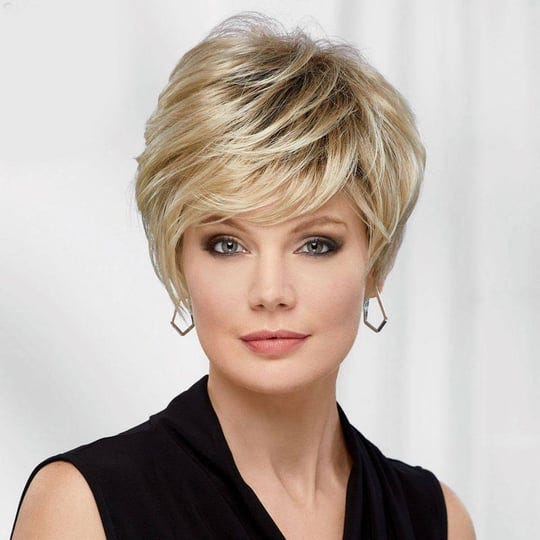 blonde-victoria-whisperlite-wig-by-paula-young-short-straight-wig-1