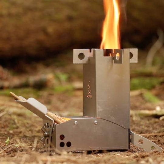 hot-ash-mini-titanium-rocket-stove-1