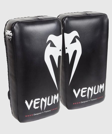 venum-giant-kick-pads-1