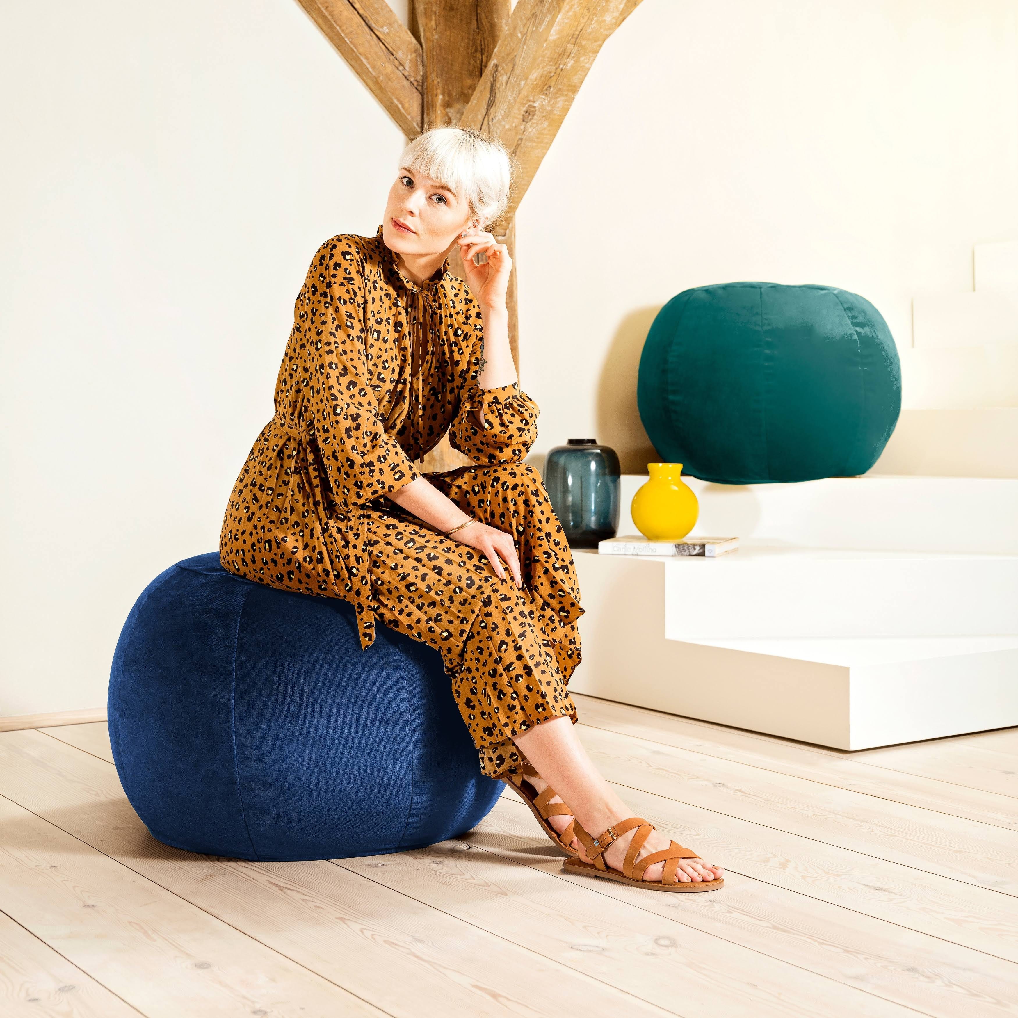 Luxury Indigo Velvet Ottoman Pouf: Contemporary Styling and Comfort | Image