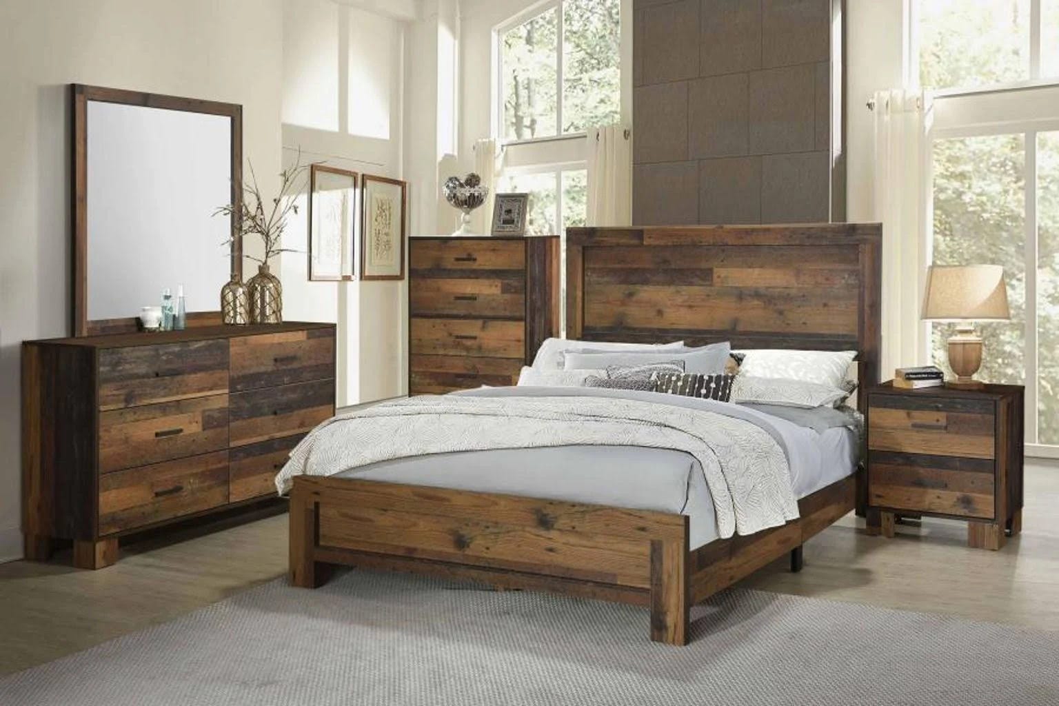 Modern Farmhouse 4-Piece Queen Bedroom Set in Rustic Pine | Image