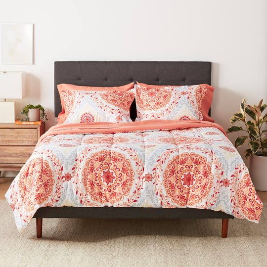 amazonbasics-7-piece-bed-in-a-bag-full-queen-coral-medallion-1