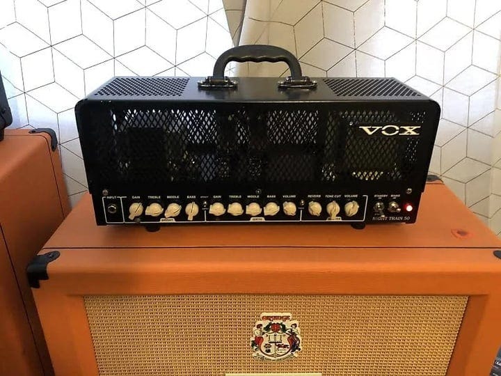 vox-night-train-nt50h-g2-1