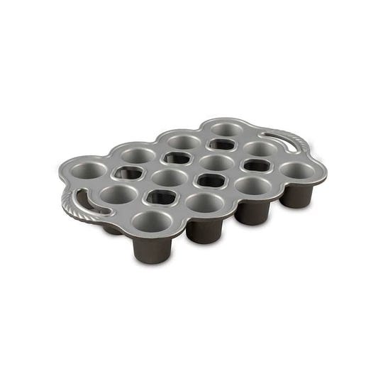 nordic-ware-petite-popover-pan-1