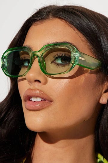 womens-catchin-a-vibe-sunglasses-in-green-fashion-nova-1