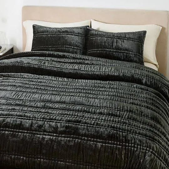 lush-velvet-linear-full-queen-comforter-dark-moss-west-elm-1