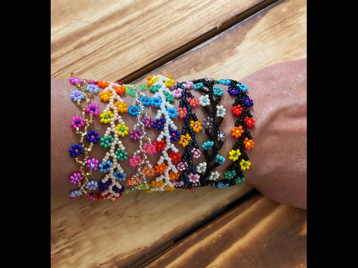daisy-chain-beaded-bracelets-adjustable-beaded-flower-bracelets-handmade-mexican-bracelets-1