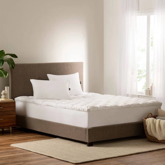 serta-down-illusion-pillowtop-full-mattress-topper-white-1