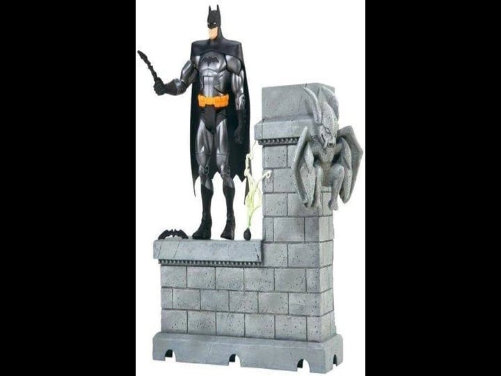 dc-young-justice-invasion-batman-action-figure-1