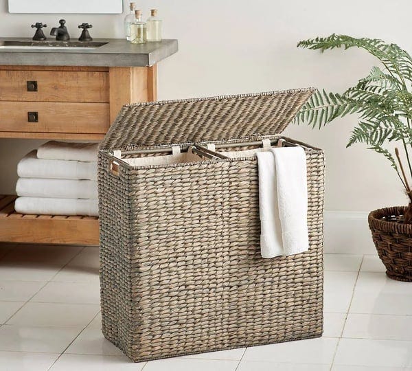 charleston-seagrass-handcrafted-divided-hamper-with-liner-pottery-barn-1