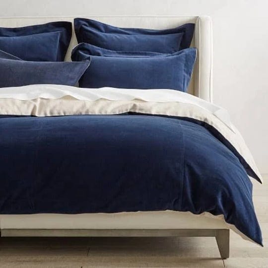 classic-velvet-duvet-cover-full-queen-navy-williams-sonoma-1