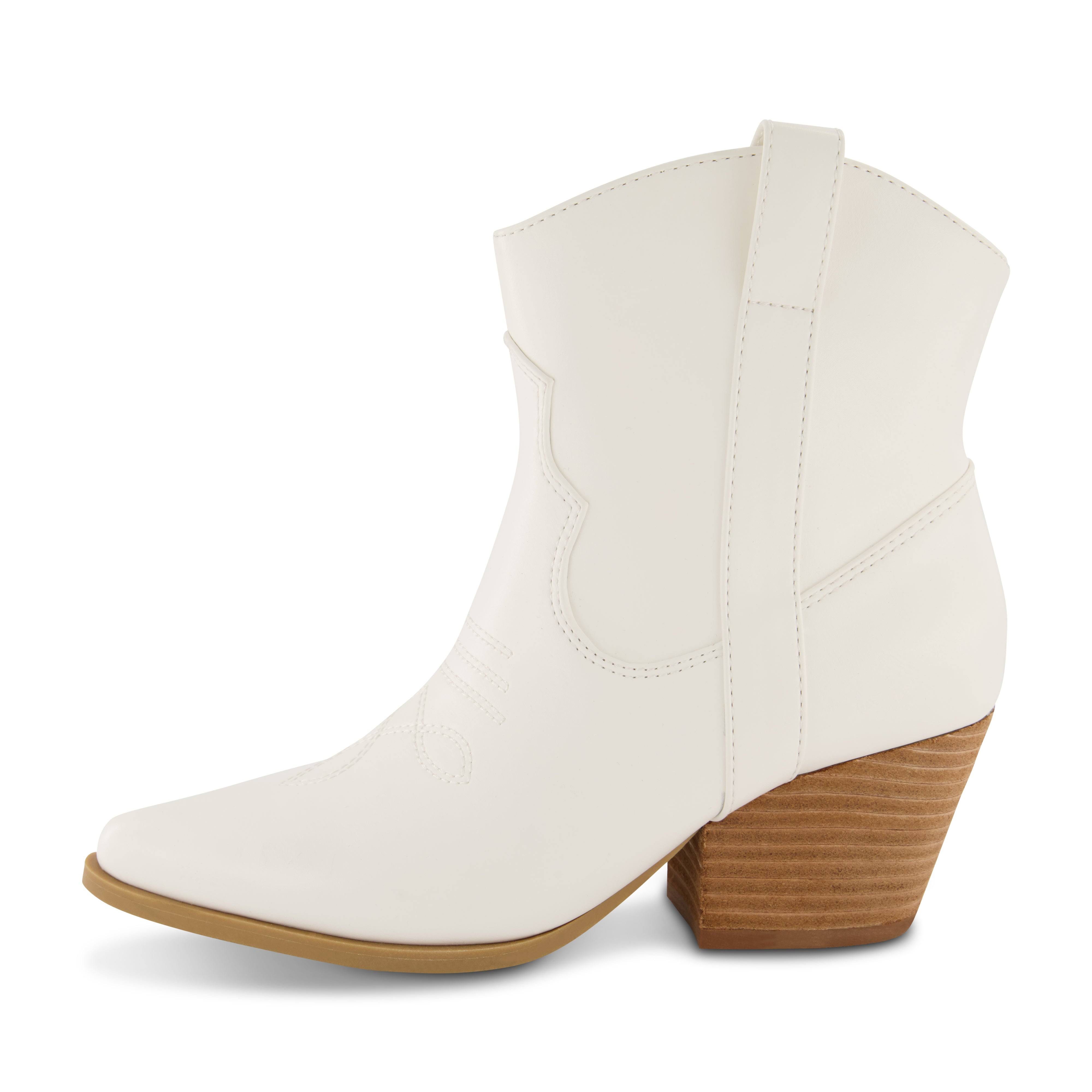 Comfortable Western-Style Stacked Heel Boot with Vegan Leather | Image