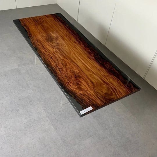 natural-wood-epoxy-table-epoxy-resin-river-table-wood-epoxy-dining-table-1