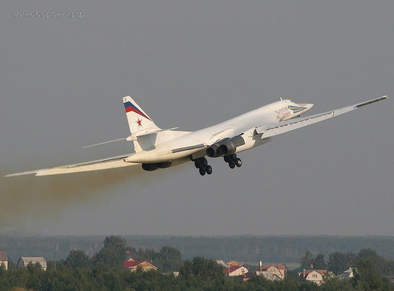 UUBW-Tu160-19-takeoff-smoke-900