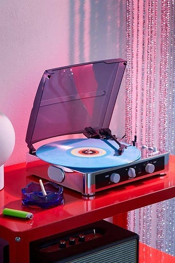 gadhouse-uo-exclusive-brad-retro-turntable-in-silver-at-urban-outfitters-1