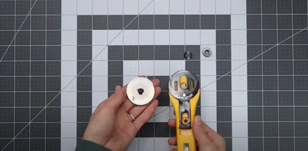 what to look for in a rotary cutter for quilting