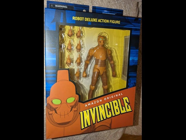 invincible-robot-action-figure-1