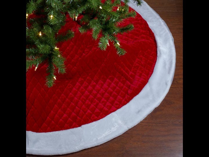 72-red-and-white-quilted-christmas-tree-skirt-with-faux-fur-trim-1