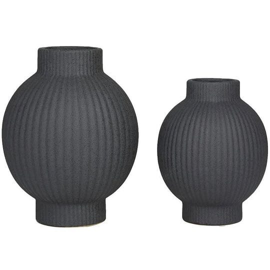 cosmoliving-by-cosmopolitan-ribbed-decorative-vase-table-decor-2-piece-set-grey-1